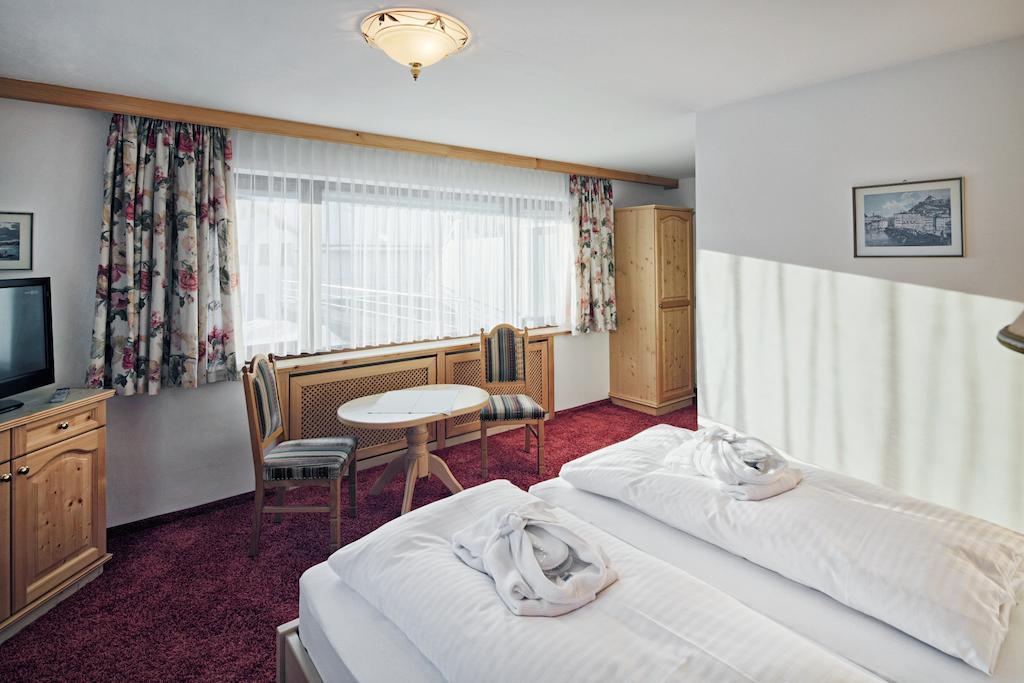 Hotel&Chalet Bellevue Lech am Arlberg Værelse billede